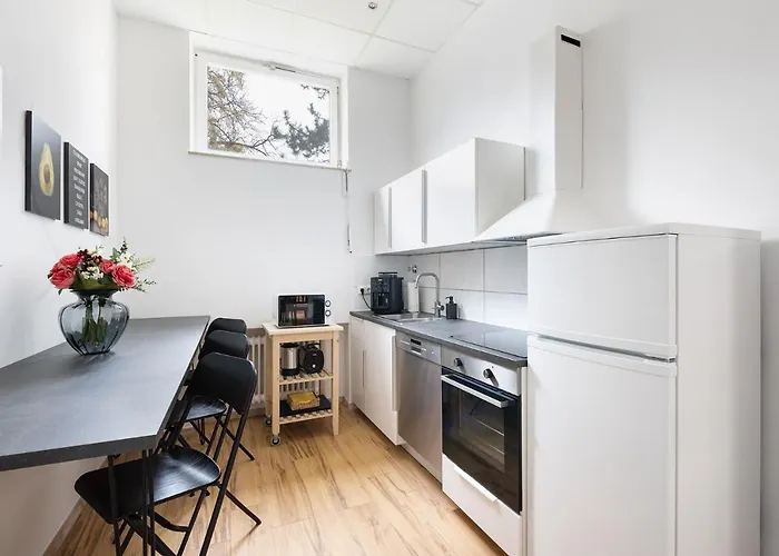 Lägenhet Big Central Near Rotkreuzplatz With 3 Bedroom For 12 Pax München
