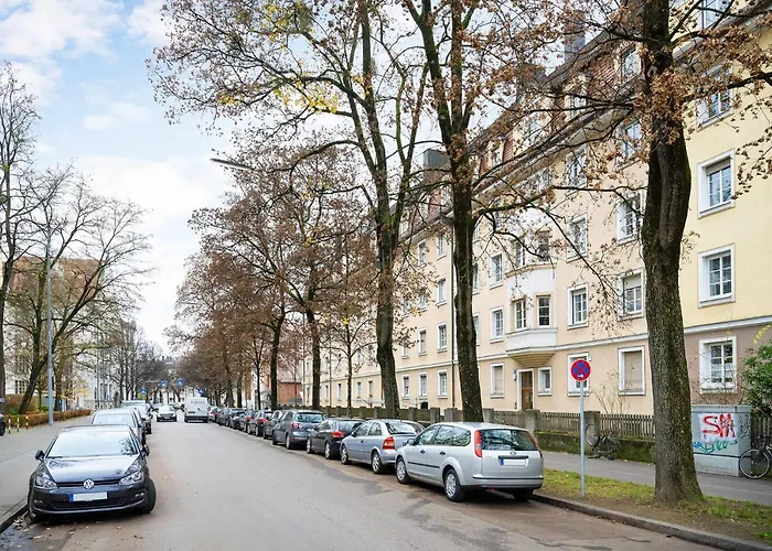 Lägenhet Big Central Near Rotkreuzplatz With 3 Bedroom For 12 Pax *